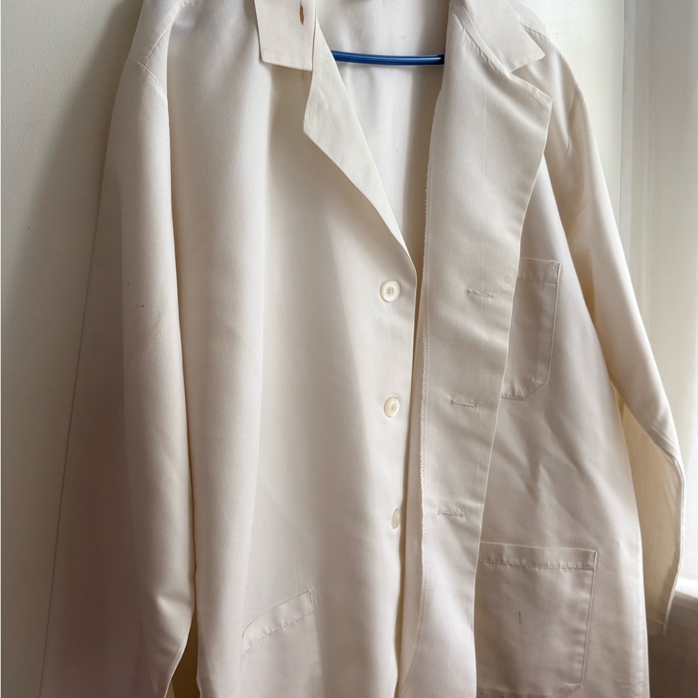 Men’s lab coat